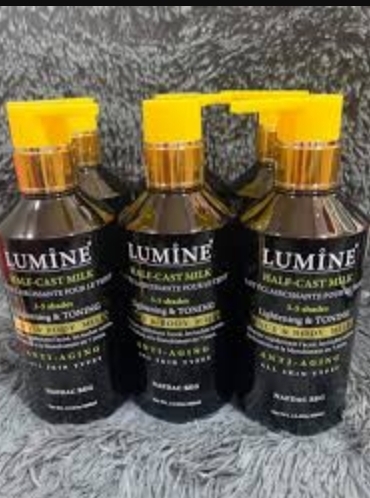 Does lumine lotion contain hydroquinone 